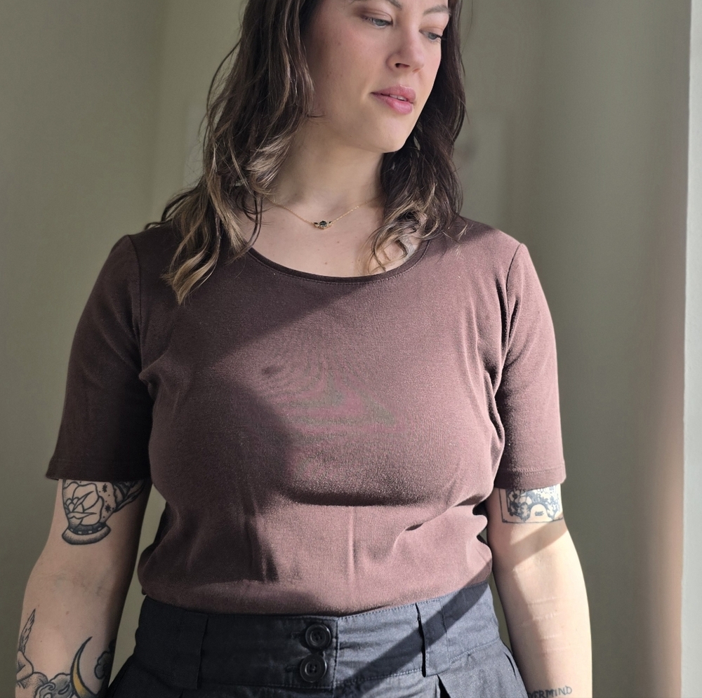 Cotton Minimalist Top - Picture 5 of 7